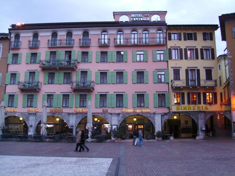 Hotel Centrale Riva Zewnętrze zdjęcie